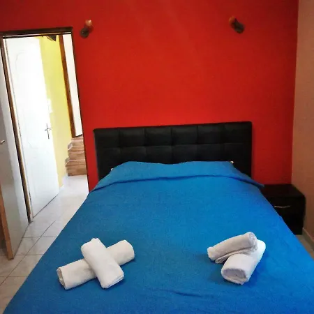 Kostis Hause Ii * كاستراكيون